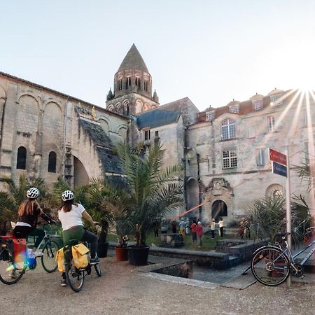 Les Chambres De L'Abbaye Saintes Buitenkant foto