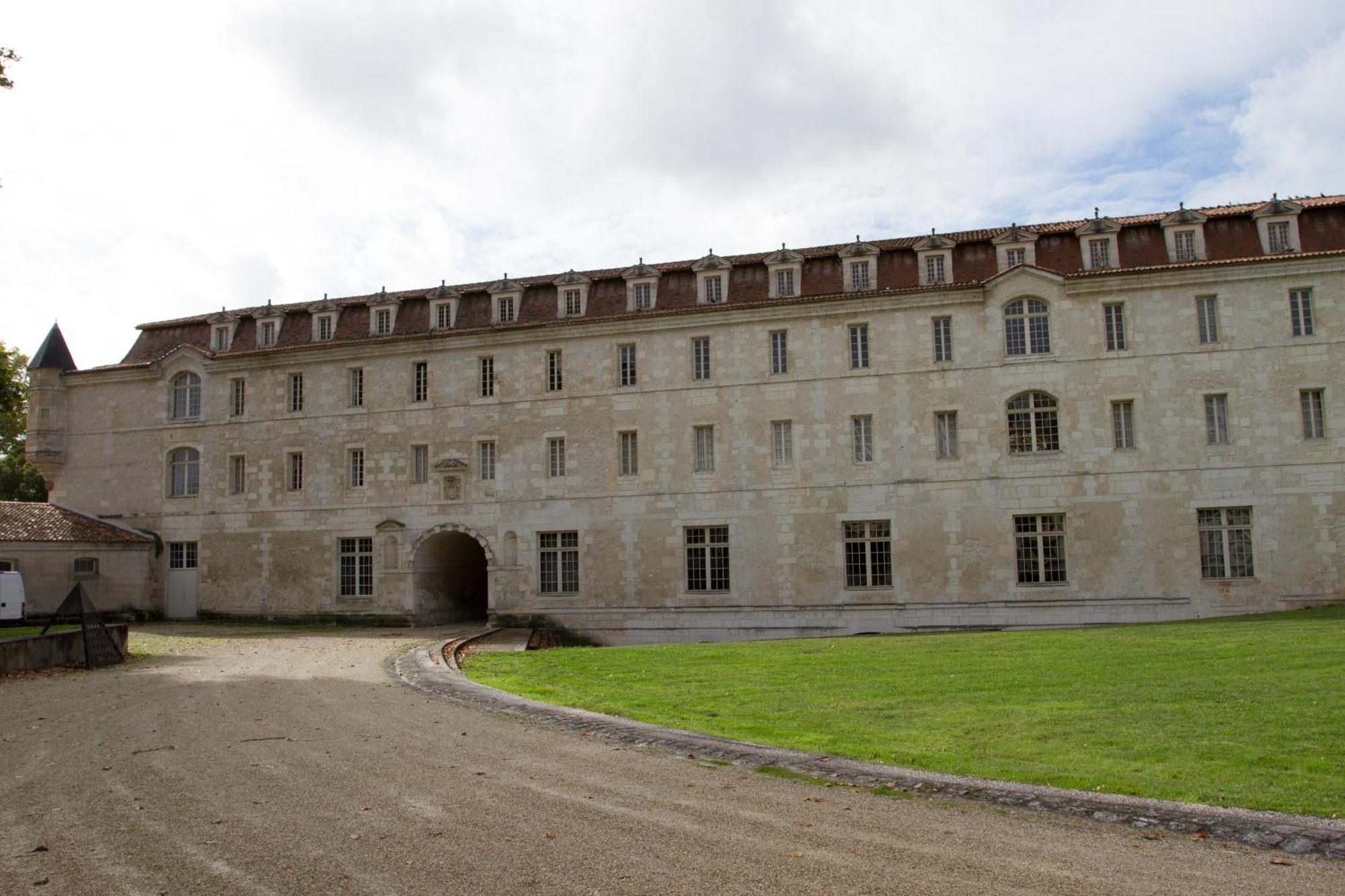 Les Chambres De L'Abbaye Saintes Buitenkant foto