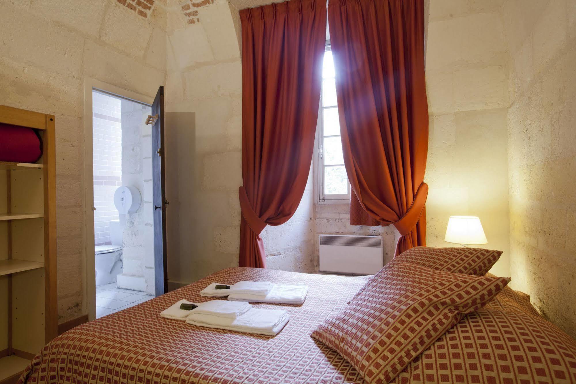 Les Chambres De L'Abbaye Saintes Buitenkant foto