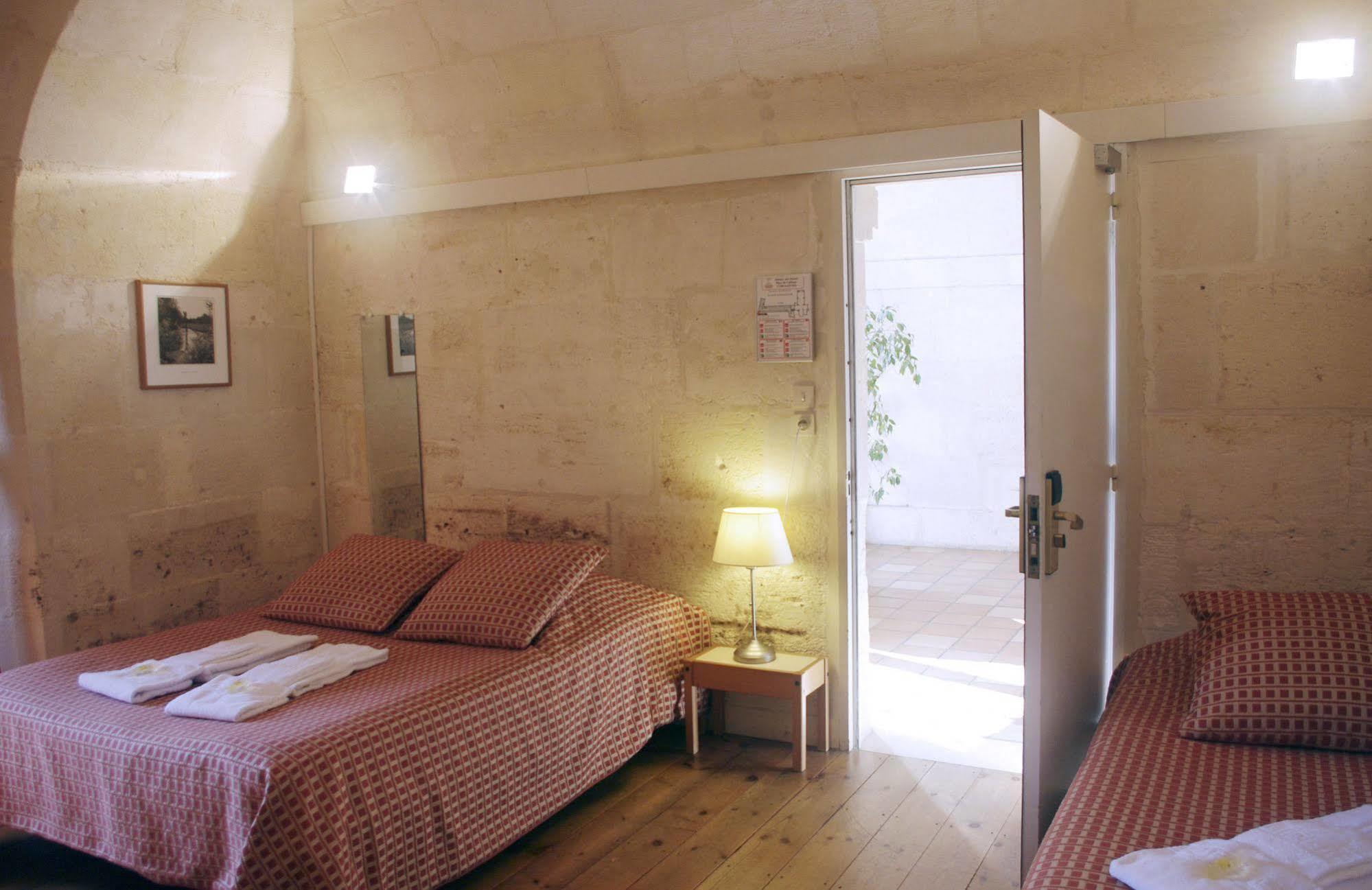Les Chambres De L'Abbaye Saintes Buitenkant foto