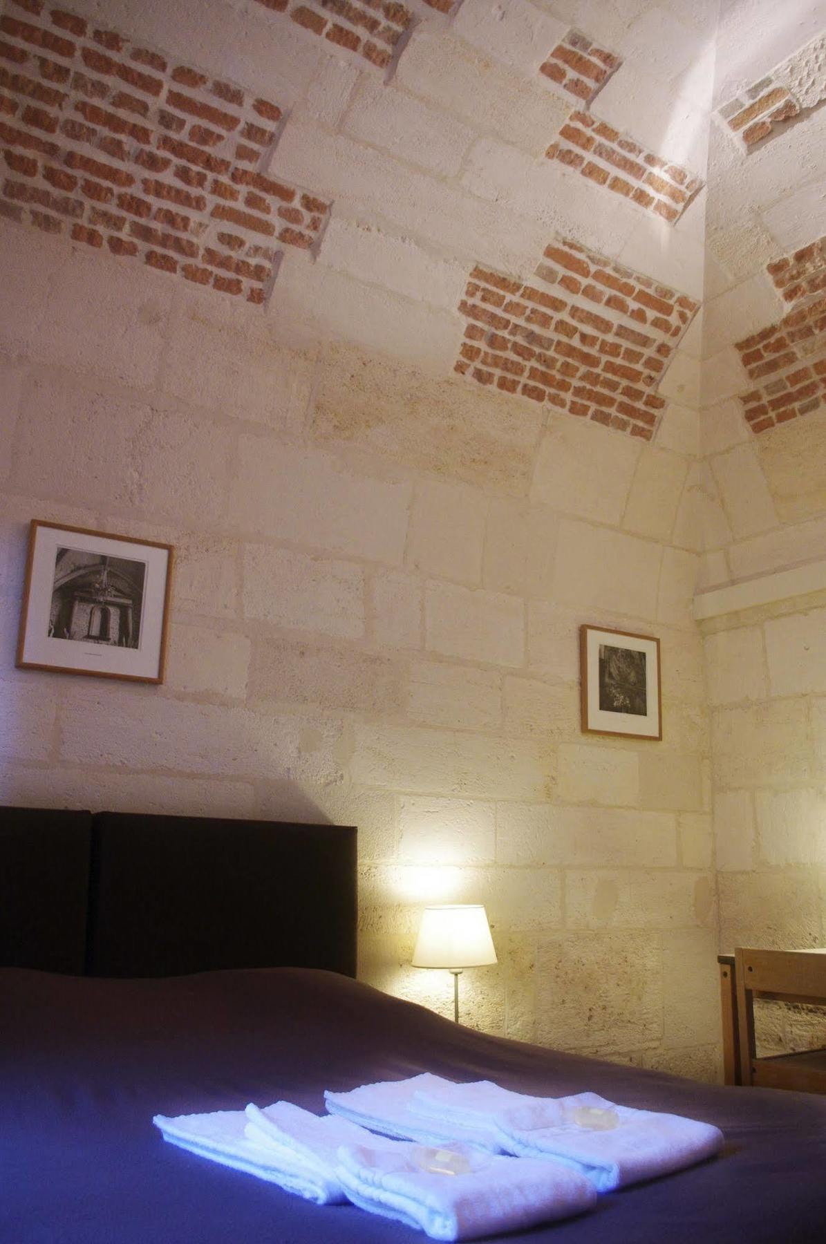 Les Chambres De L'Abbaye Saintes Buitenkant foto